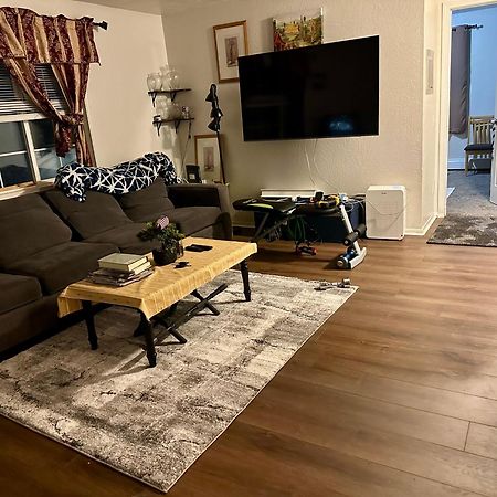 Apartment Sharing Bathroom 1 Άνκορατζ Εξωτερικό φωτογραφία